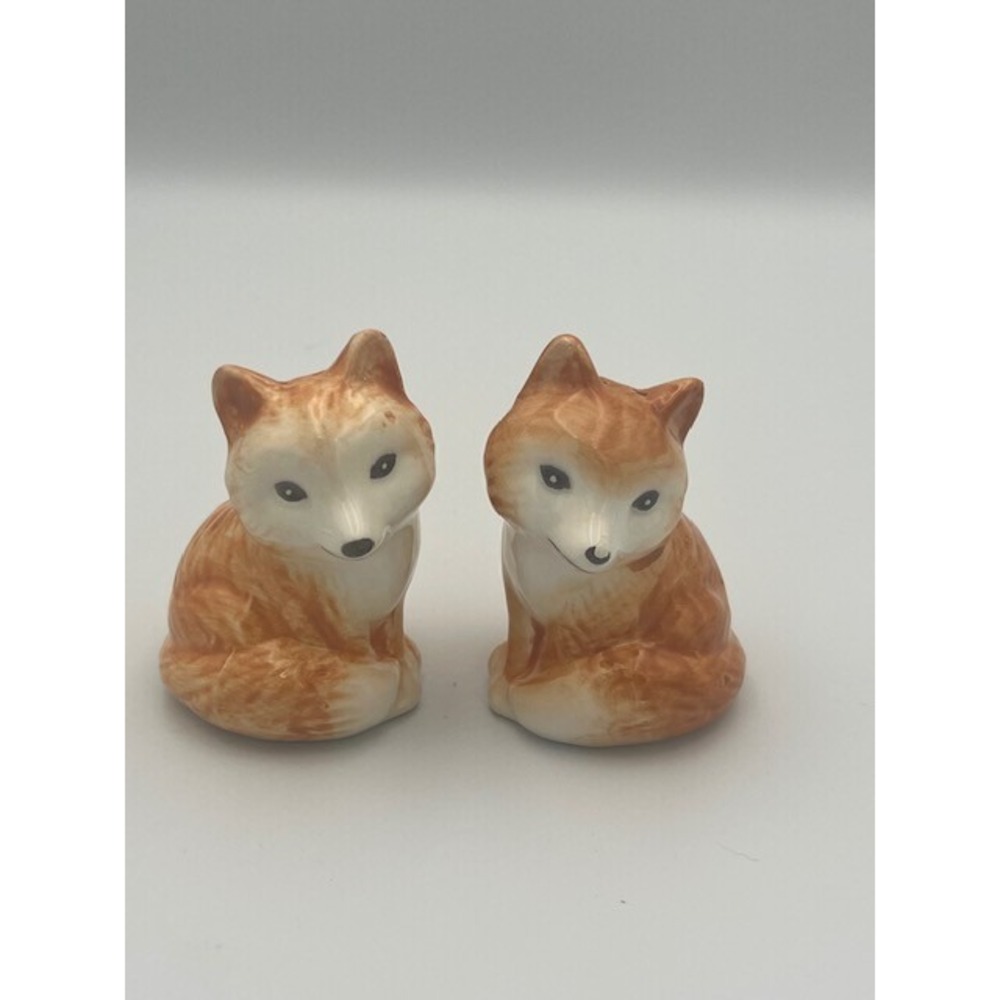 Vintage Style Ceramic Fox Salt and Pepper Shakers Set Woodland Red Fox